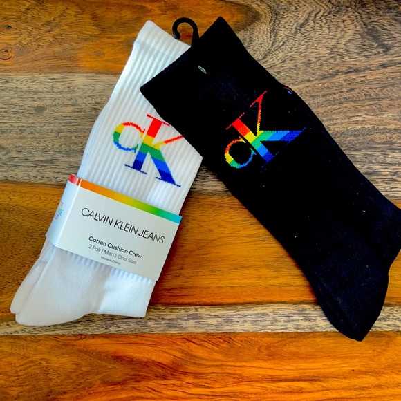 Calvin Klein Awesome men’s 3Pack Pride/Regularwhite and black socks. - Picture 2 of 6